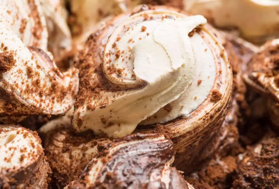 Gelazzi has the greatest gelato in the city. 