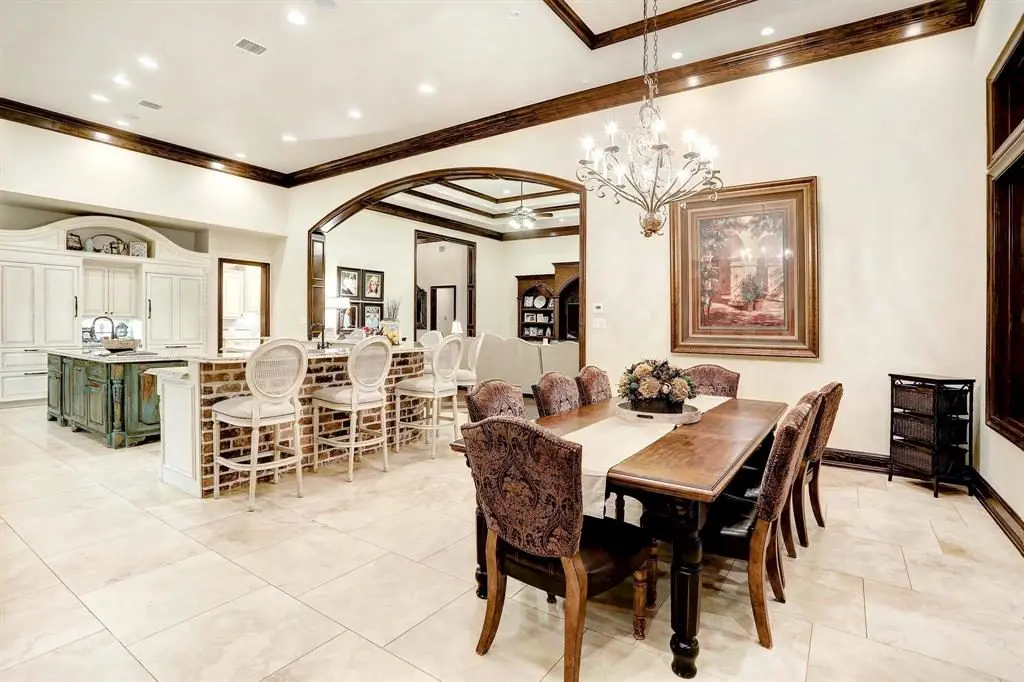 The open-air feel spans across the whole mansion. (Photo by HAR)