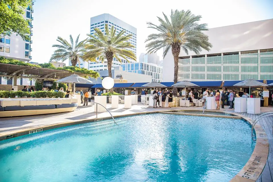 The Four Seasons pool is all about the dramatic details. 