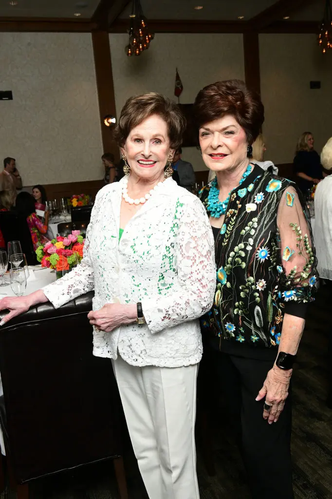 Ann Trammell, Pene Moore at Houston Ballet's Raising the Barre fundraiser at Artisans Restaurant. (Photo by Daniel Ortiz)