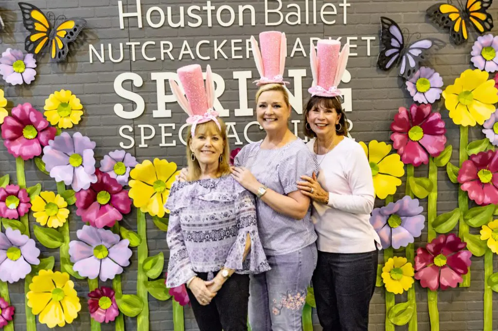 Happy shoppers at the 2019 Houston Ballet Nutcracker Market Spring Spectacular are invited back to NRG Center in April for a repeat. (Photo by Fulton Davenport/PWL Studio)