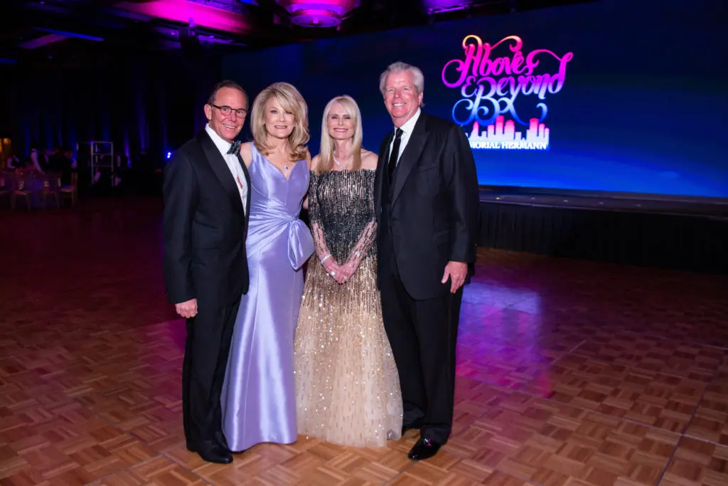 Jerry & Lisa Simon, Jo Lynn & Gregg Falgout at the Memorial Hermann Circle of Life Gala at Hilton Americas Houston (Photo by Michelle Watson)