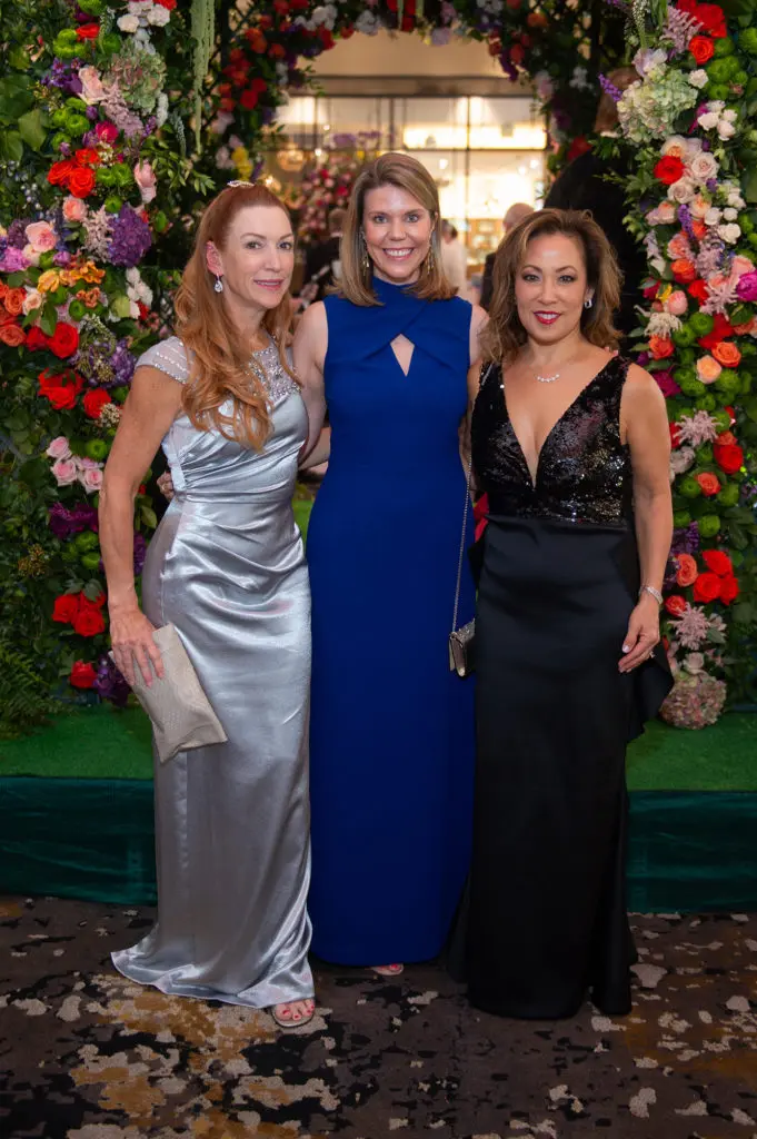 Ginny Endecott, Claudia Kreisle, Pat Mitchell  at the Houston Symphony Ball. (Photo by Wilson Parish)
