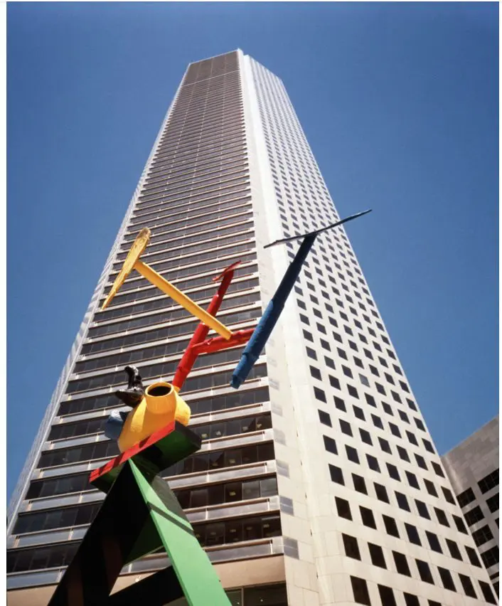 Architectural historian Stephen Fox describes Pei's JPMorgan Chase Tower in the "AIA Houston Architecture Guide" as "the quintessential skyscraper in the polished gray granite suit."