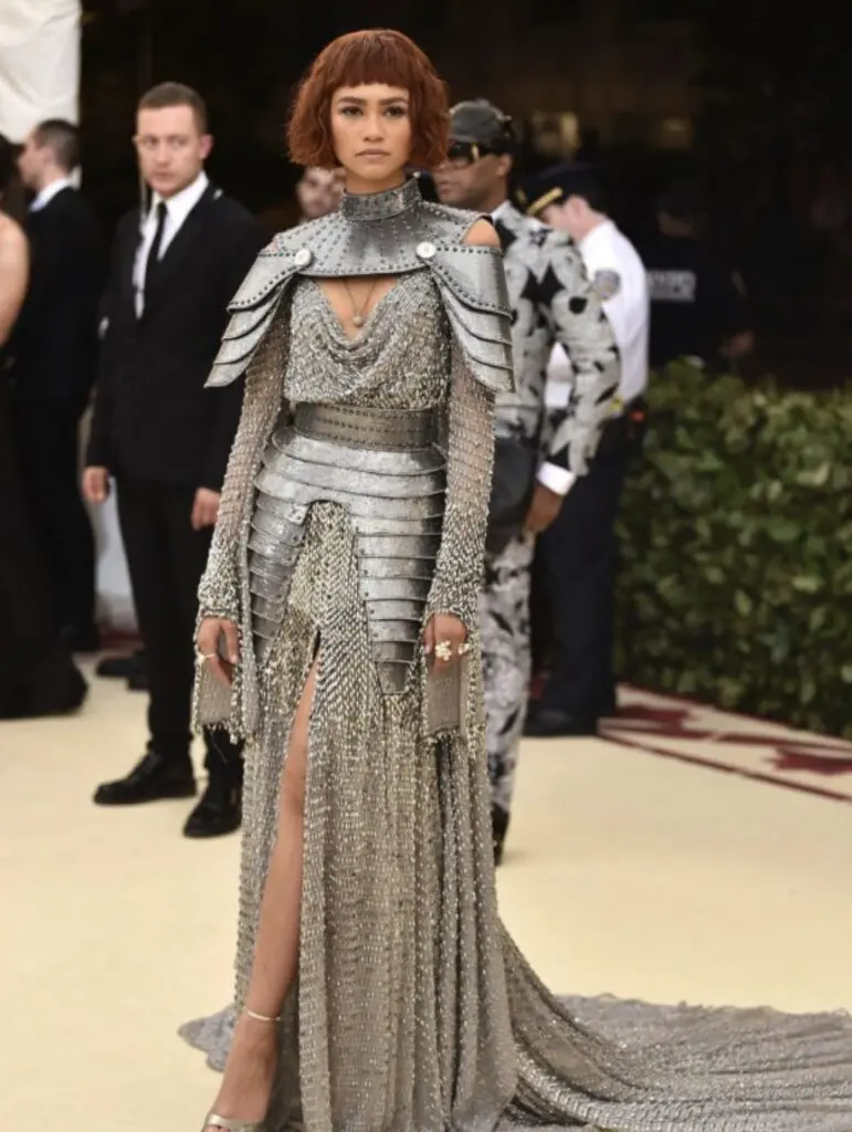 Zendaya nailed the "Heavenly Bodies" theme in 2018. 
