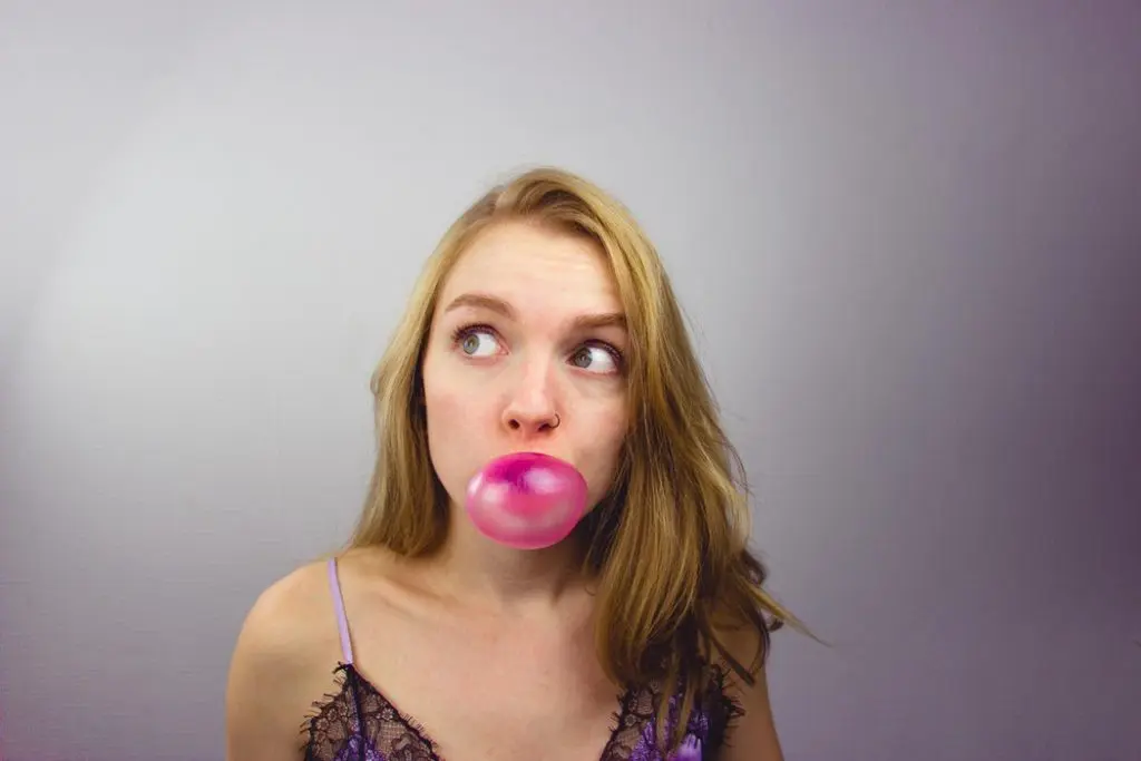 For some, gum smacking is horrible. For others, just the sight of it is just as bad. 