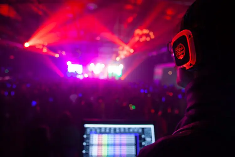Dance to the beat of your own headphones as CityPlace Springwoods Village hosts Silent Disco Vibe.
