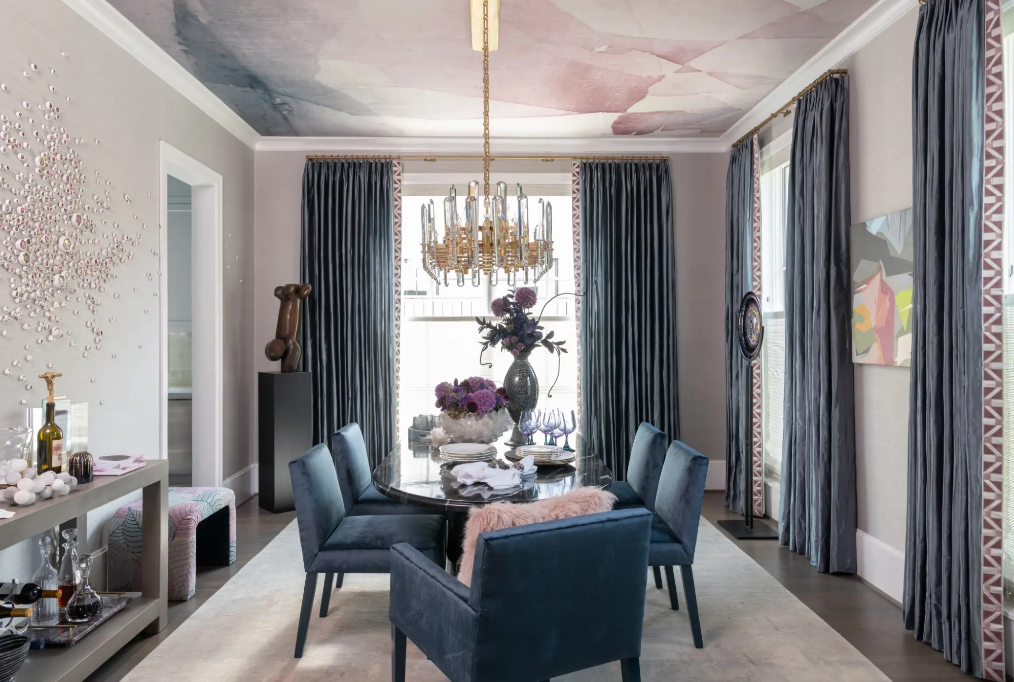 Dining Room by Linda Eyles of Linda Eyles Design (Photo by Michael Hunter Photography)