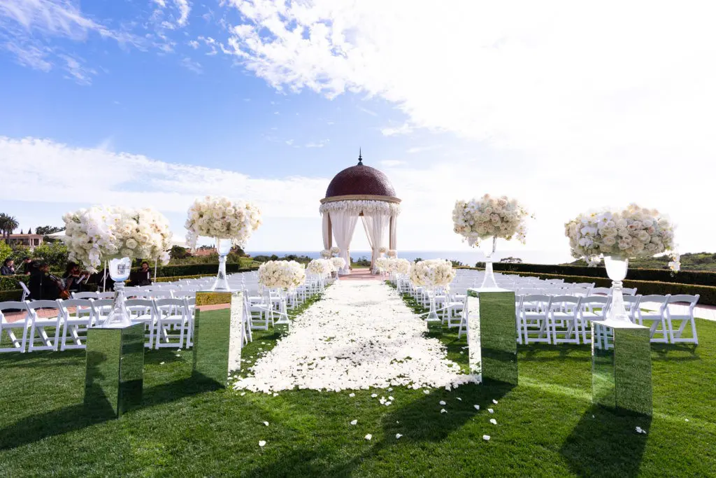 The beautiful ceremony site at The Resort at Pelican Hill. (Photo by Duke Images)
