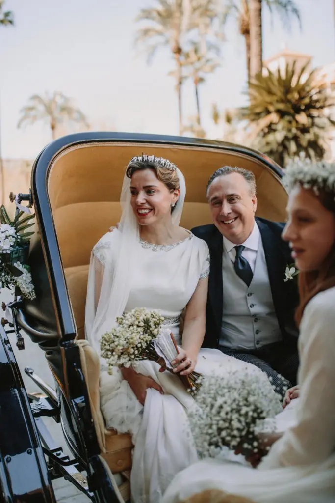 Bride Tessa Mugica and groom Robert Montana (Photo by Ernesto Villalba)