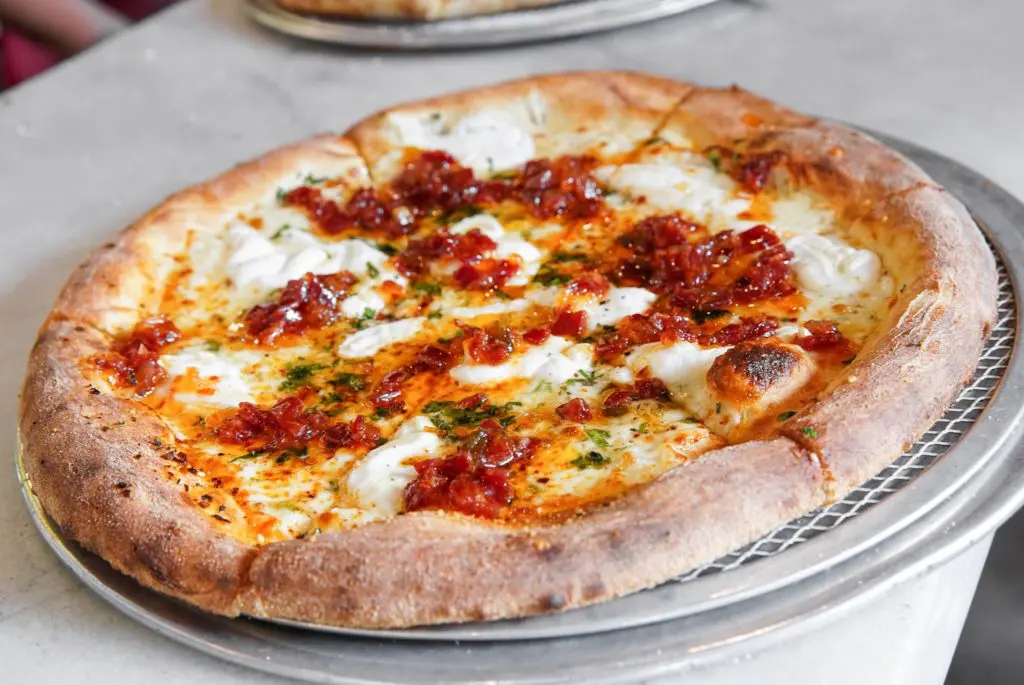 Zoli's pizza is popping up in Oak Cliff on Sunday night.