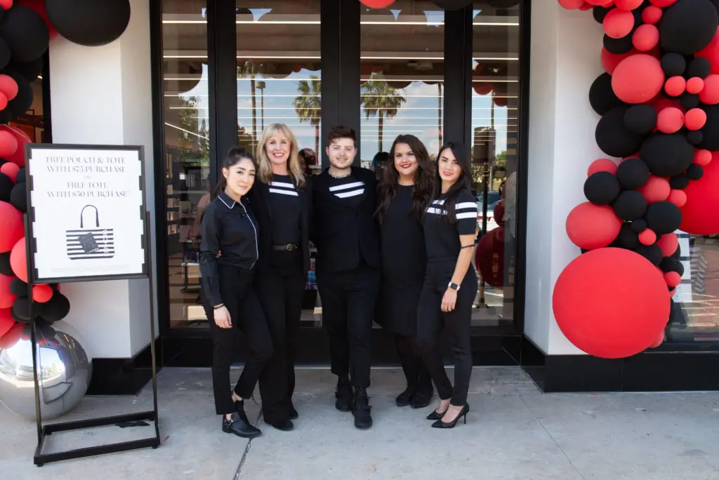 The Sephora Highland Village team rolls out the welcome mat — Daisy Cancino, Lisa Tyrrell , Austin Henderson, Kathryn White, Diana Hall (Photo by Emile C. Browne)