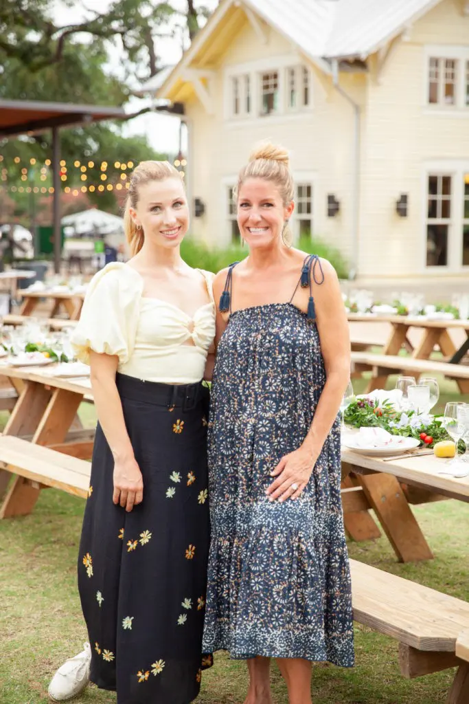 Kelli Bunch, Courtney Paddock  (Photo by Harlow & May Studios, Sissy Martin)