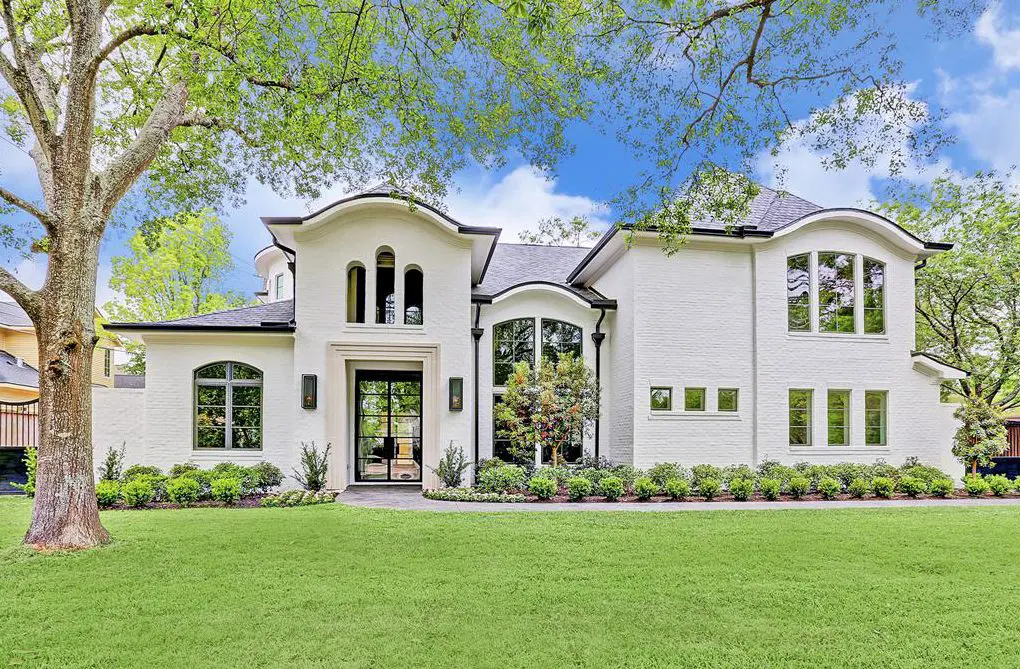 Taking clients inside a home like this virtually is in play with Compass' new Virtual Agent Services.  (Photo by Michael Saavedra, Amber Magic Studio)