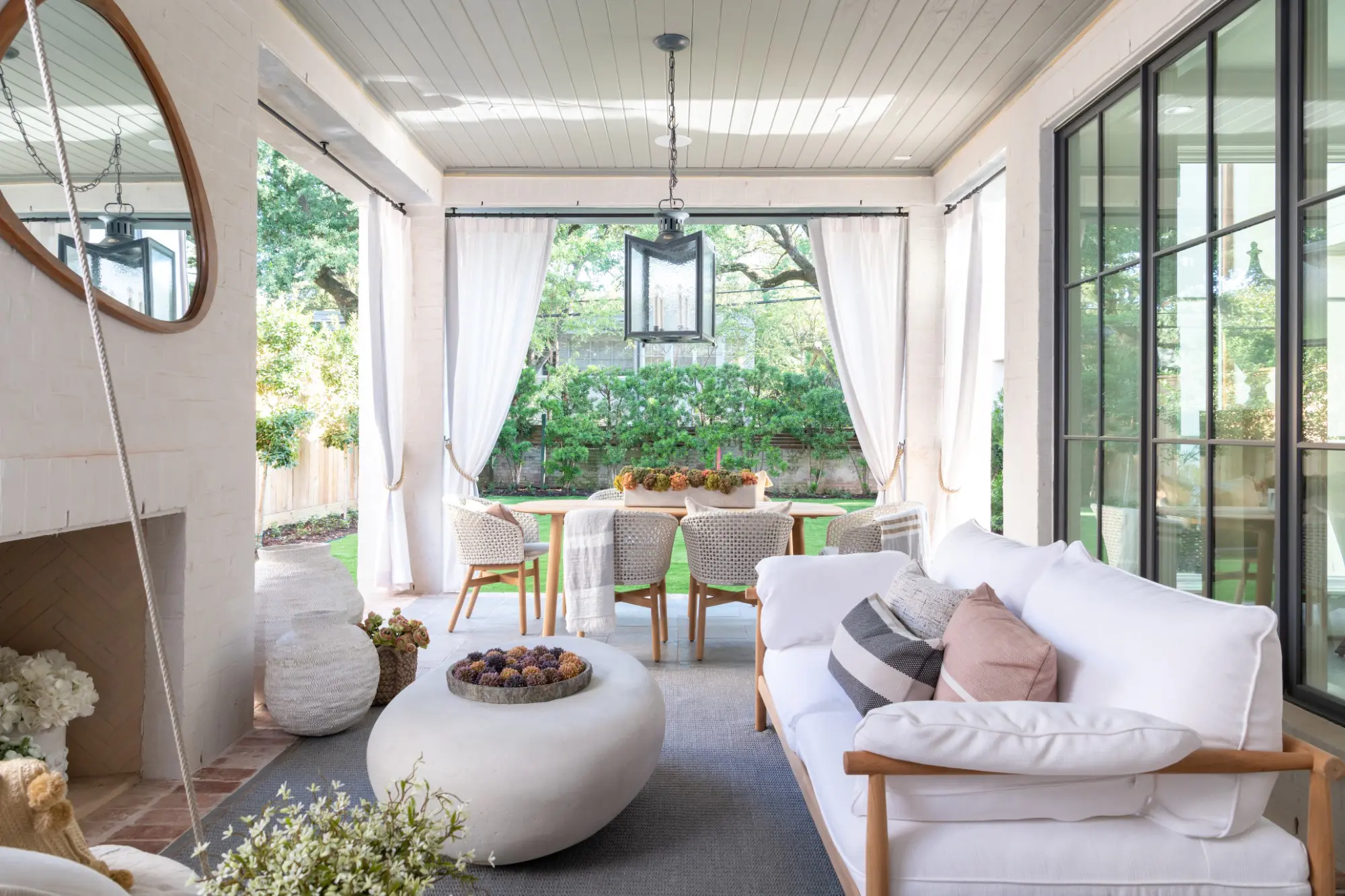 The veranda by Roxanne Wimmel of Wimmel Design & Construction (Photo by Michael Hunter Photography)