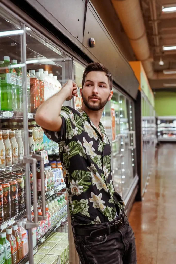 Grocery stores: the last frontier in the hunt for hot guys. 