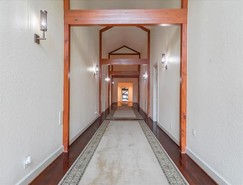 The hallways allow for excellent flow. 