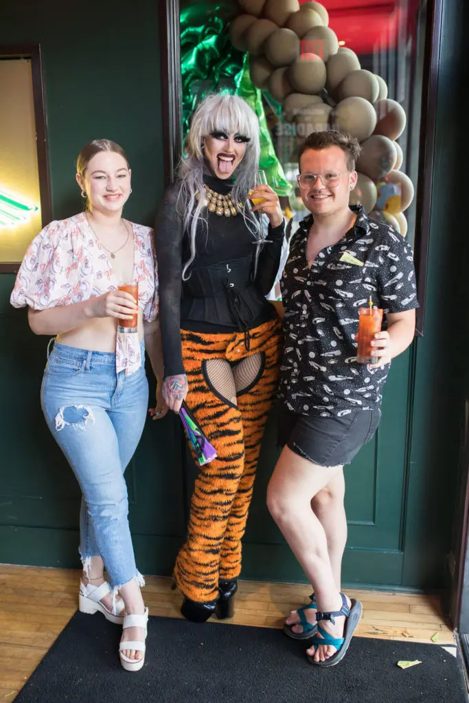  Lindsay Austin, Porter Bella Graves, Trisha Delish (Photo by Leah Wilson)