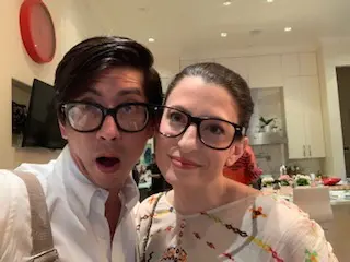 Billy and Lisa (wearing Billy'esque spectacles).