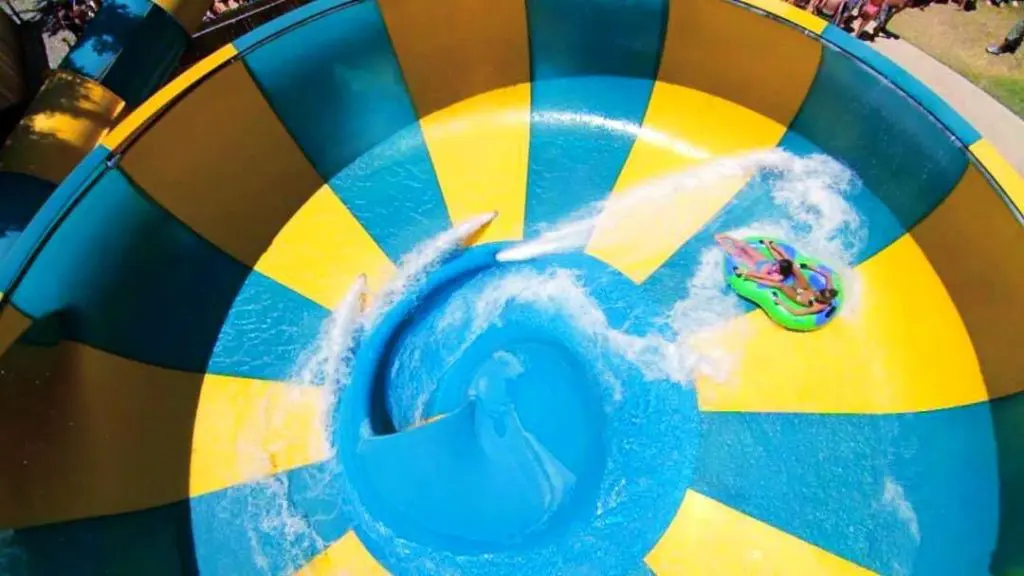 It's all about the twists and turns at Hurricane Harbor Splashtown. 