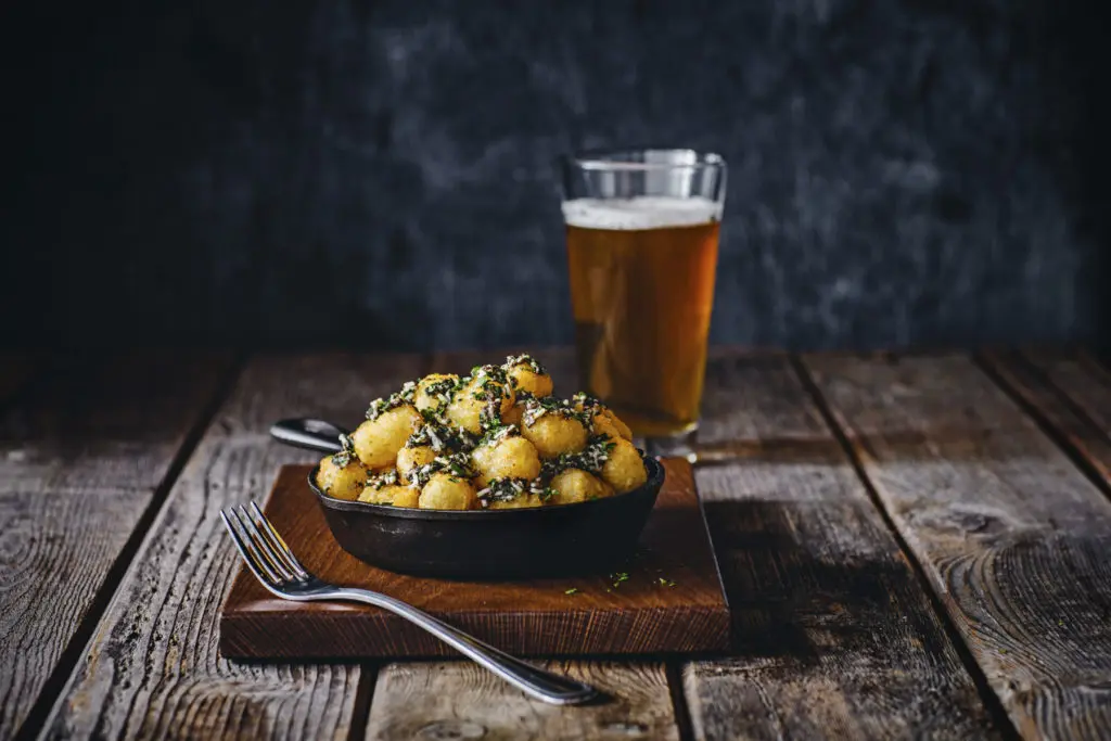 And tator tots with more beer. 
