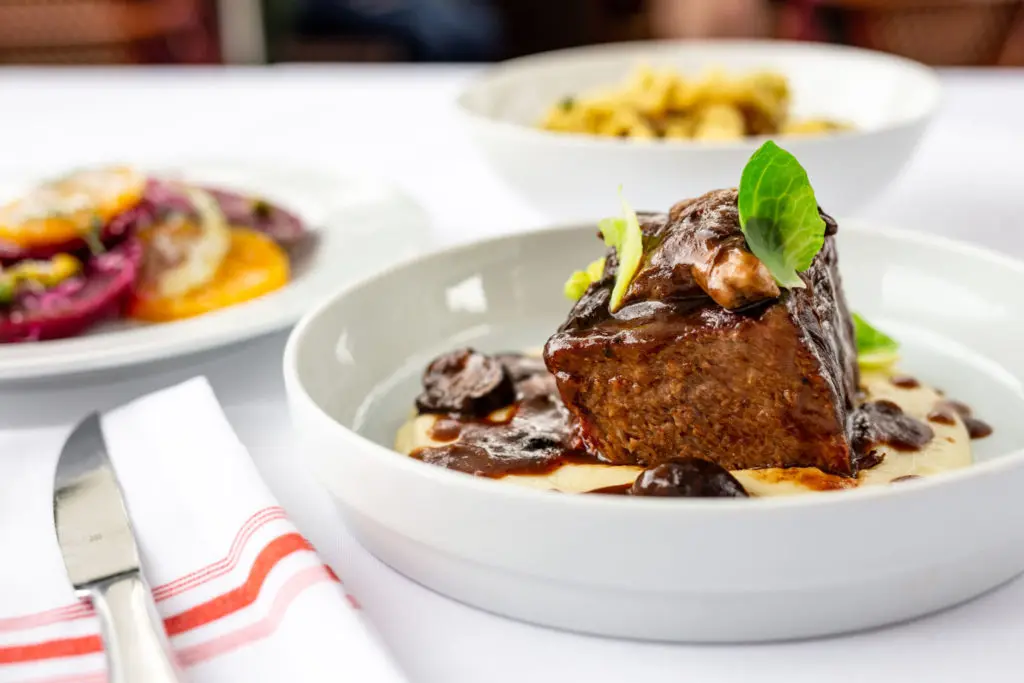 B.B. Italia Kitchen & Bar (Photo by Kirsten Gilliam)