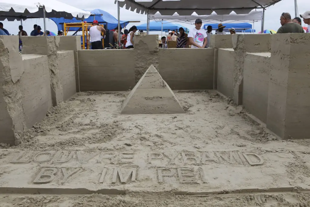 Prairie View A&M architecture students won the annual AIA College Challenge for 'I.M. Pyramid.' (Photo by Rhonda Lowe)
