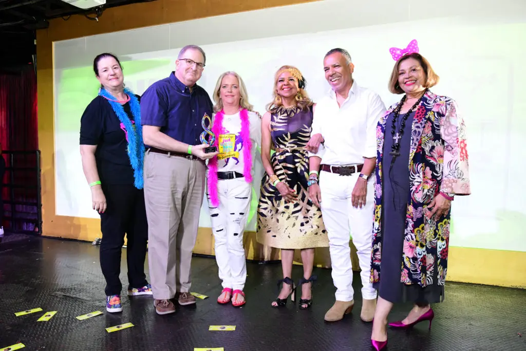 Katy Caldwell, honoree Jack Berger, Chree Boystun, Yvonne Cormier, Tony Bravo, Linda Cantu at Mint Julep (Photo by Daniel Ortiz)
