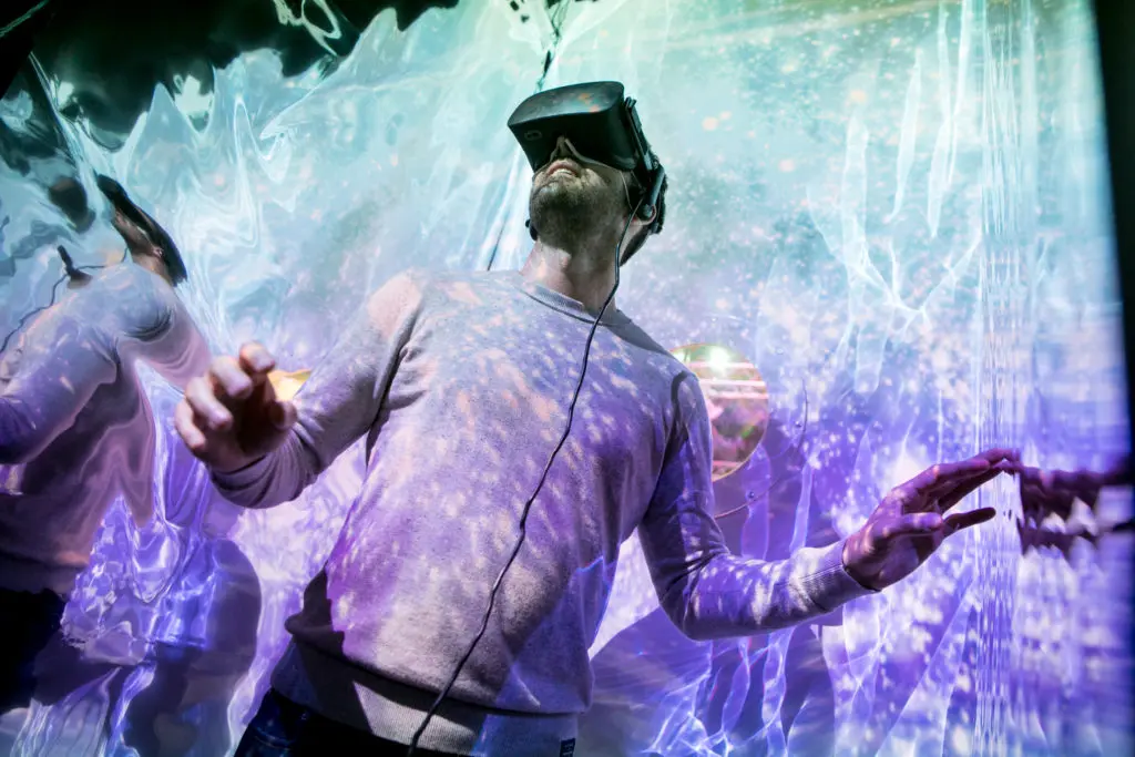 The Other Art Fair included immersive experiences and workshops. (Photo by Lydia Lee)