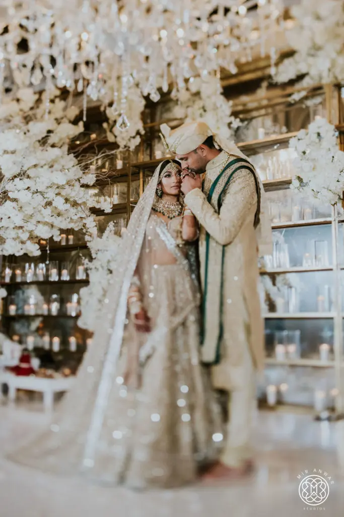 Anisha Nanu and Para Khara A traditional Hindu ceremony was performed prior to their festivities for 1,100 at the Hyatt Regency Dallas. (Photo by Mir Anwar Studios)