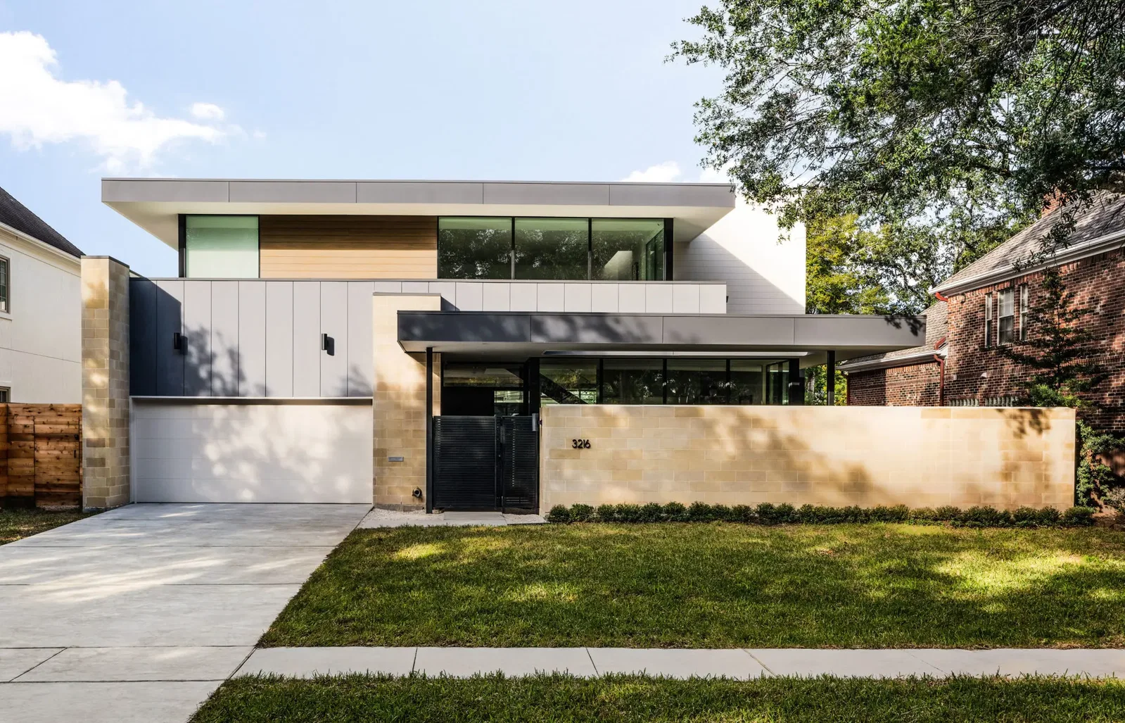 University Boulevard, studioMET Architects (Photography by Jack Thompson)