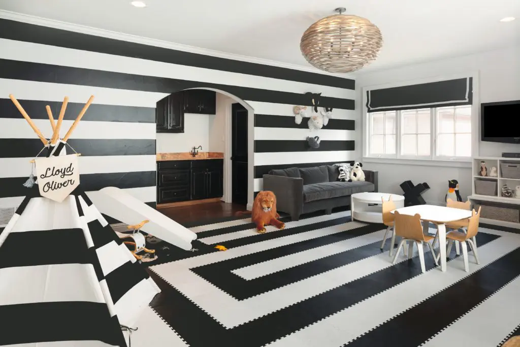 This play area is a real head-turner. 