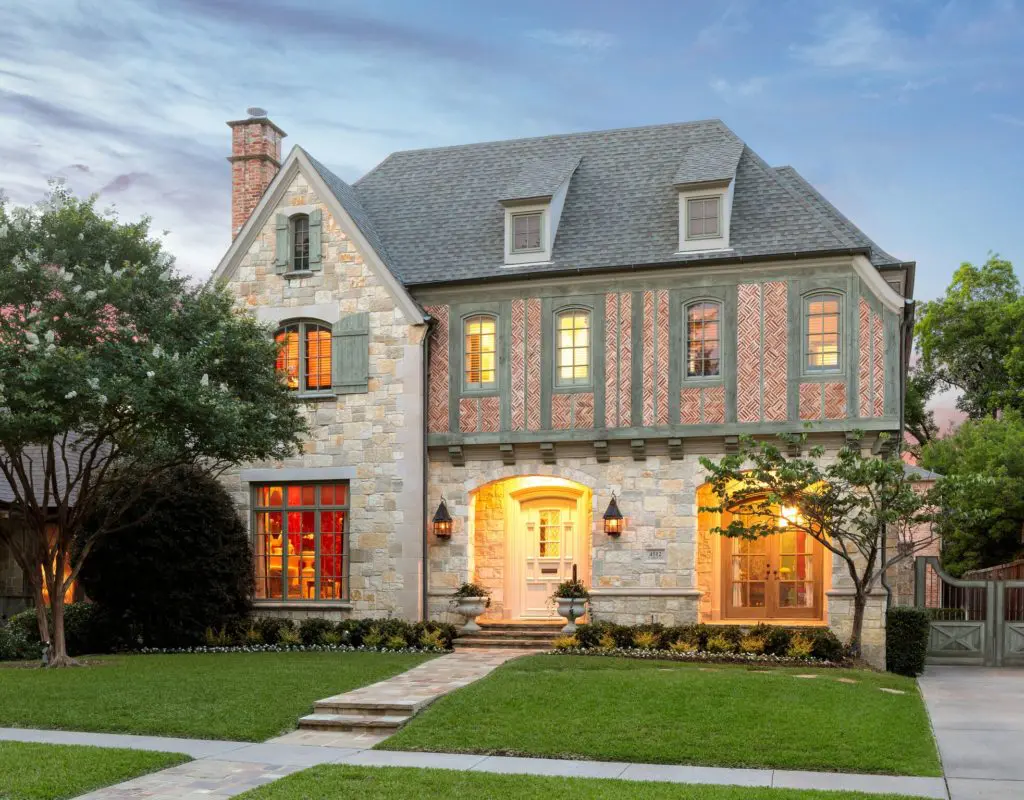 This Highland Park Stunner is a Designer’s Dream — Two Creative Forces Make for a House to Remember