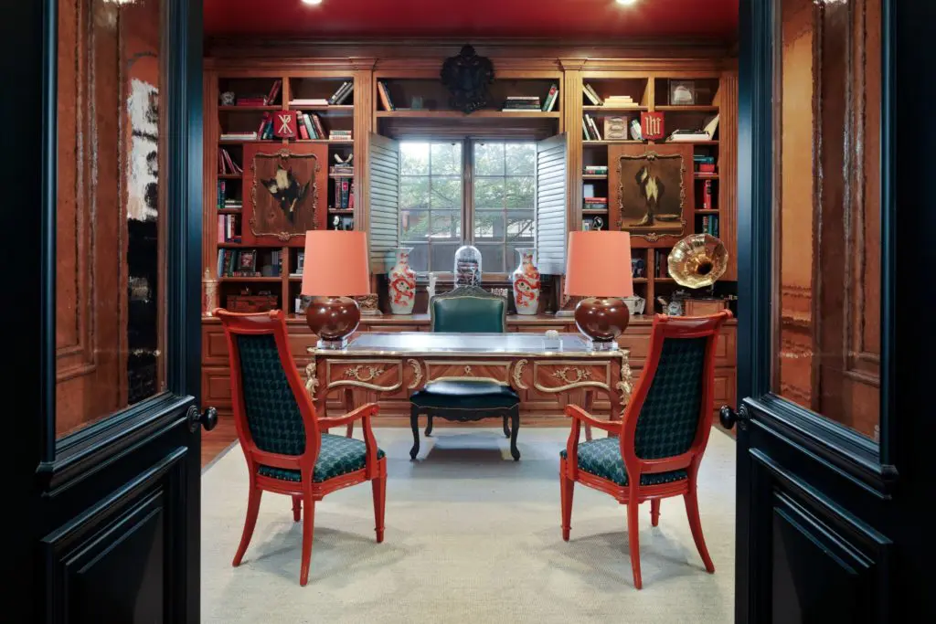 The study is perfect for contemplation. 