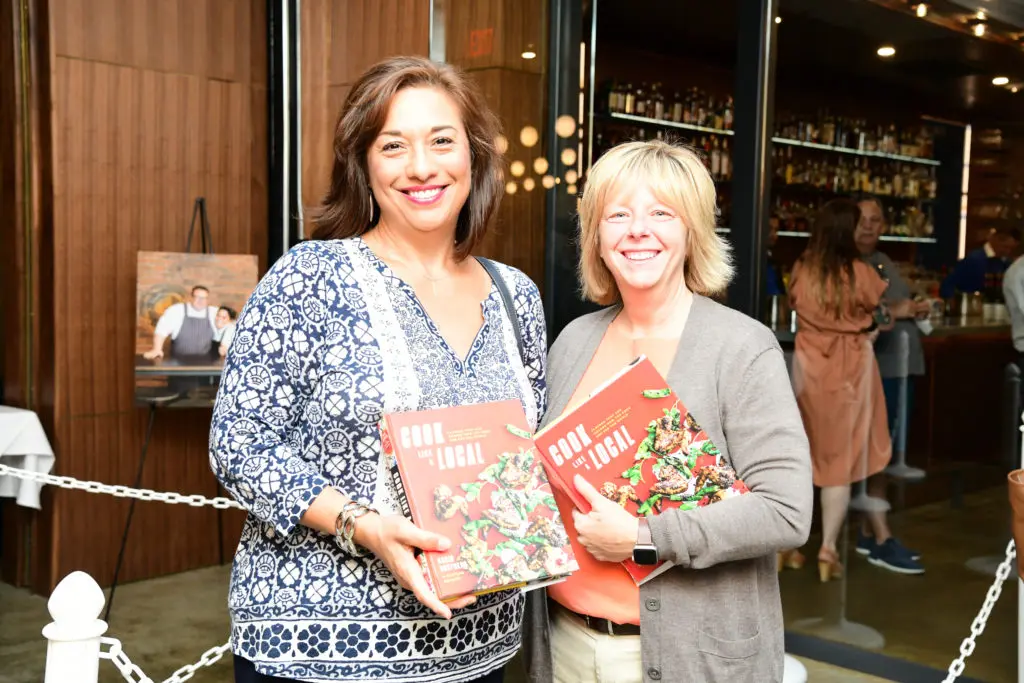 Suzanne Kolb, Maura Kolb (Photo by Daniel Ortiz)