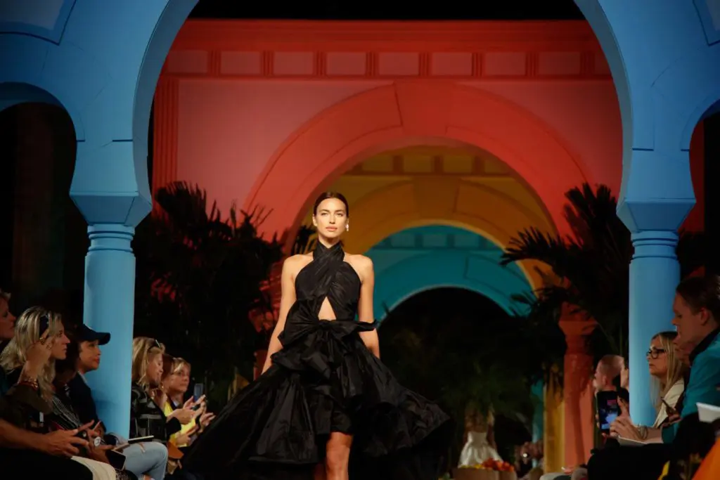 Oscar de la Renta Returns to its Legendary Founder’s Roots — and it’s a Nonstop Fashion Holiday