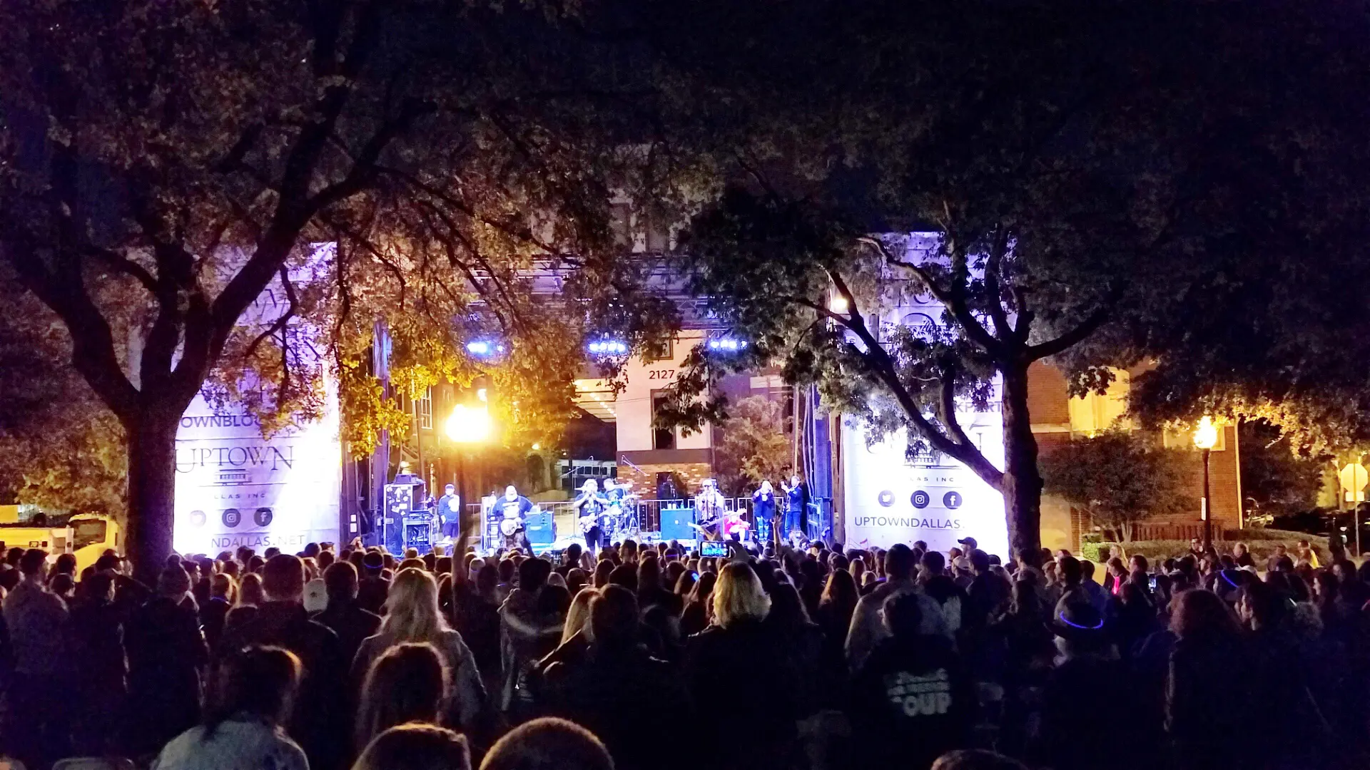 The Uptown Dallas Block Party attracts excited crowds.