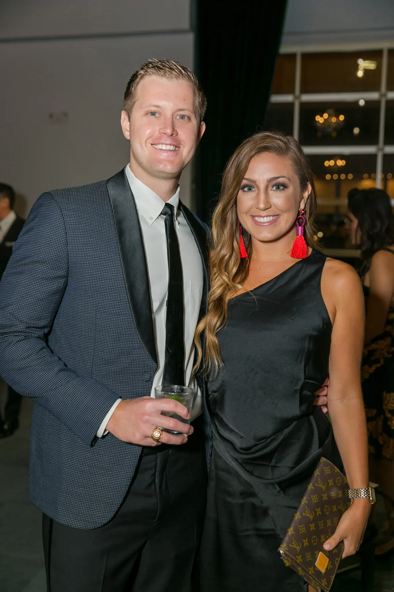 Courtain & Shelby Janik (Photo by Emily Jaschke)