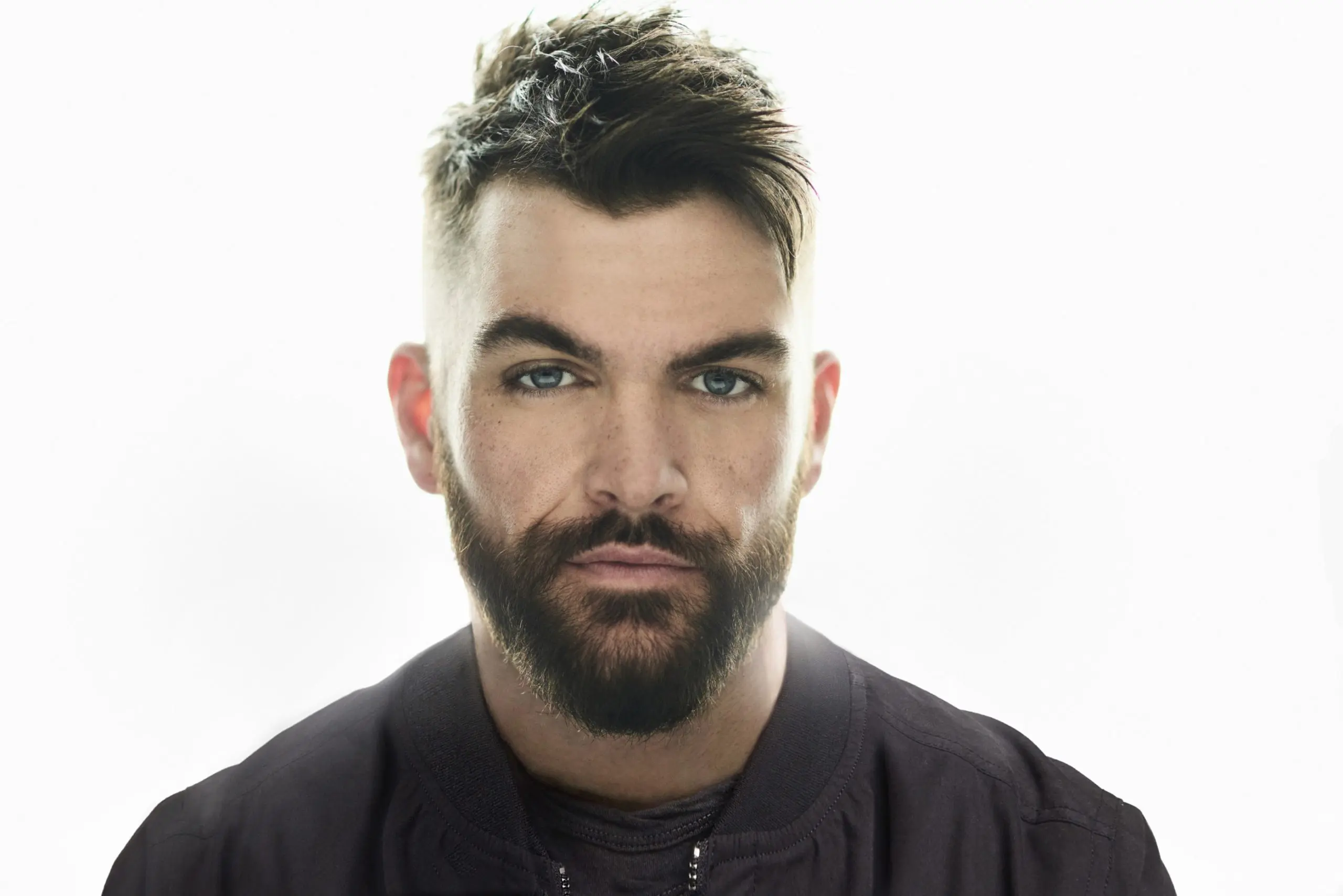 Dylan Scott is emerging as a bigger and bigger star.