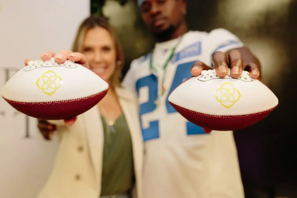 Kendra Scott & Dallas Cowboy Chidobe Awuzie brought the Color Bar to Children's Health this week.