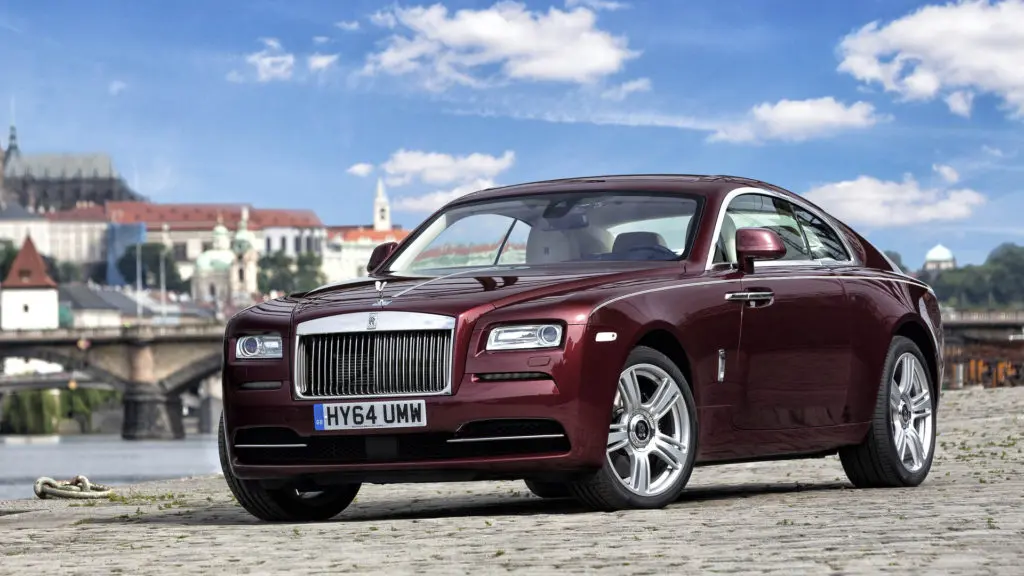 A Rolls-Royce Wraith is quite the car — and quite a birthday present for Deshaun Watson.