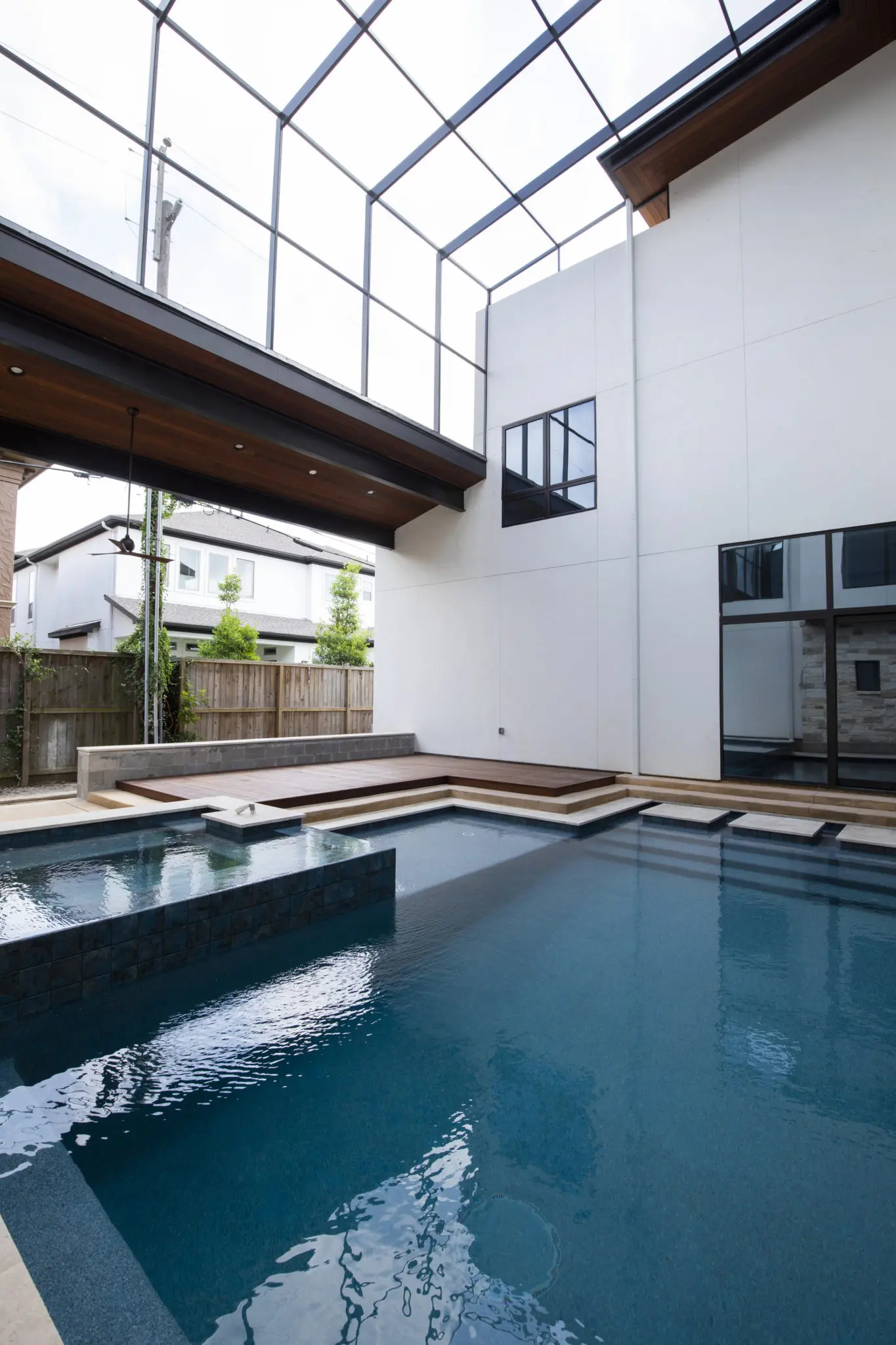 The screened courtyard, Lampasas Street, Collaborative Design Group (Photo by Felix Sanchez)