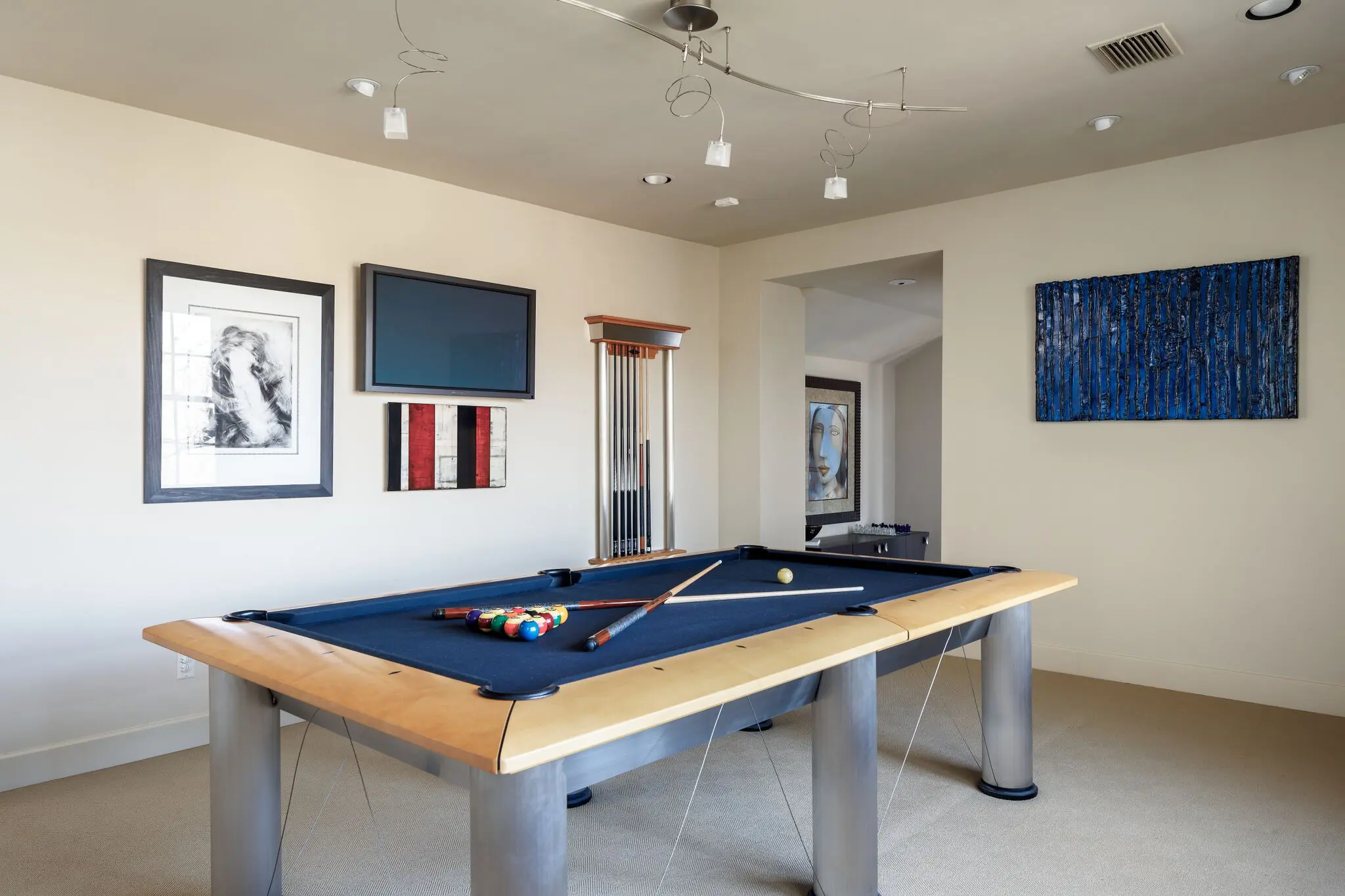 It's time to play in the game room. 