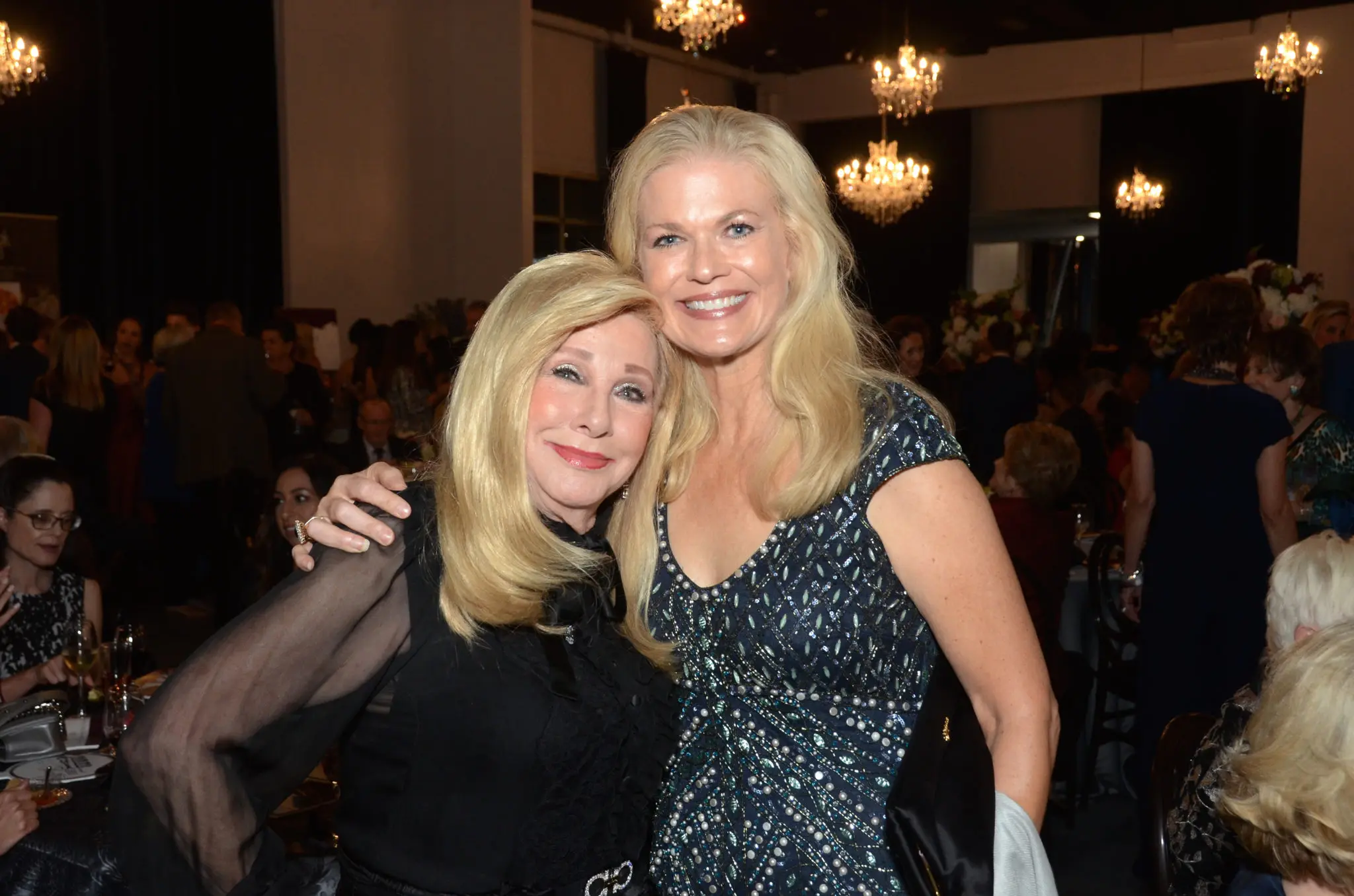 Auction chair Sherri Zucker, Amy Pierce (Photo by Roswitha Vogler)