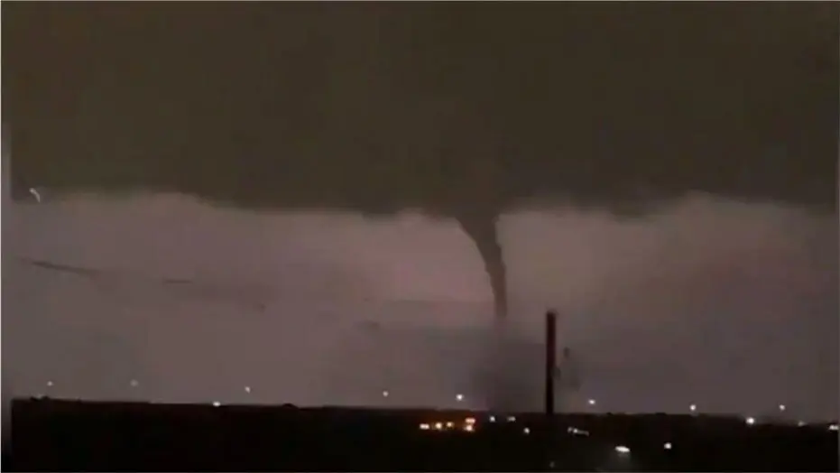Dallas Tornado Aftermath — How to Help, How to Get Help and What Roads to Still Avoid