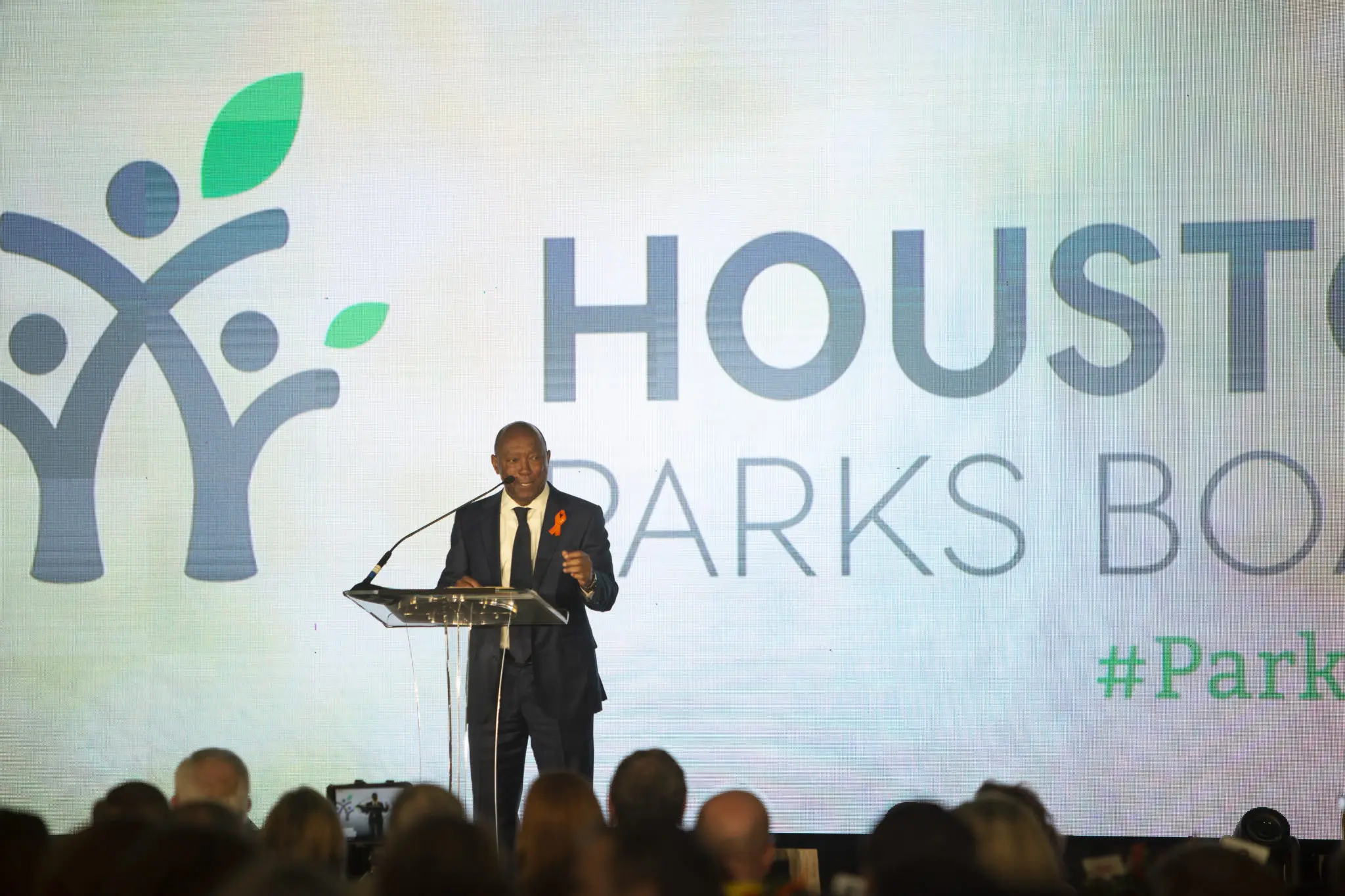 Mayor Sylvester Turner assures the gathering that he has another term to fill. (Photo by Jenny Antill Clifton)