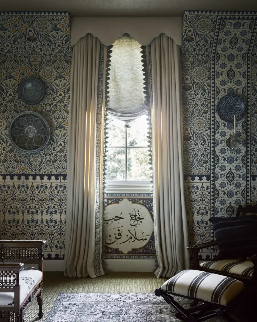 Writer's lair designed by Michelle Nussbaumer. Shades from The Shade Store. (Photo by Douglas Friedman)