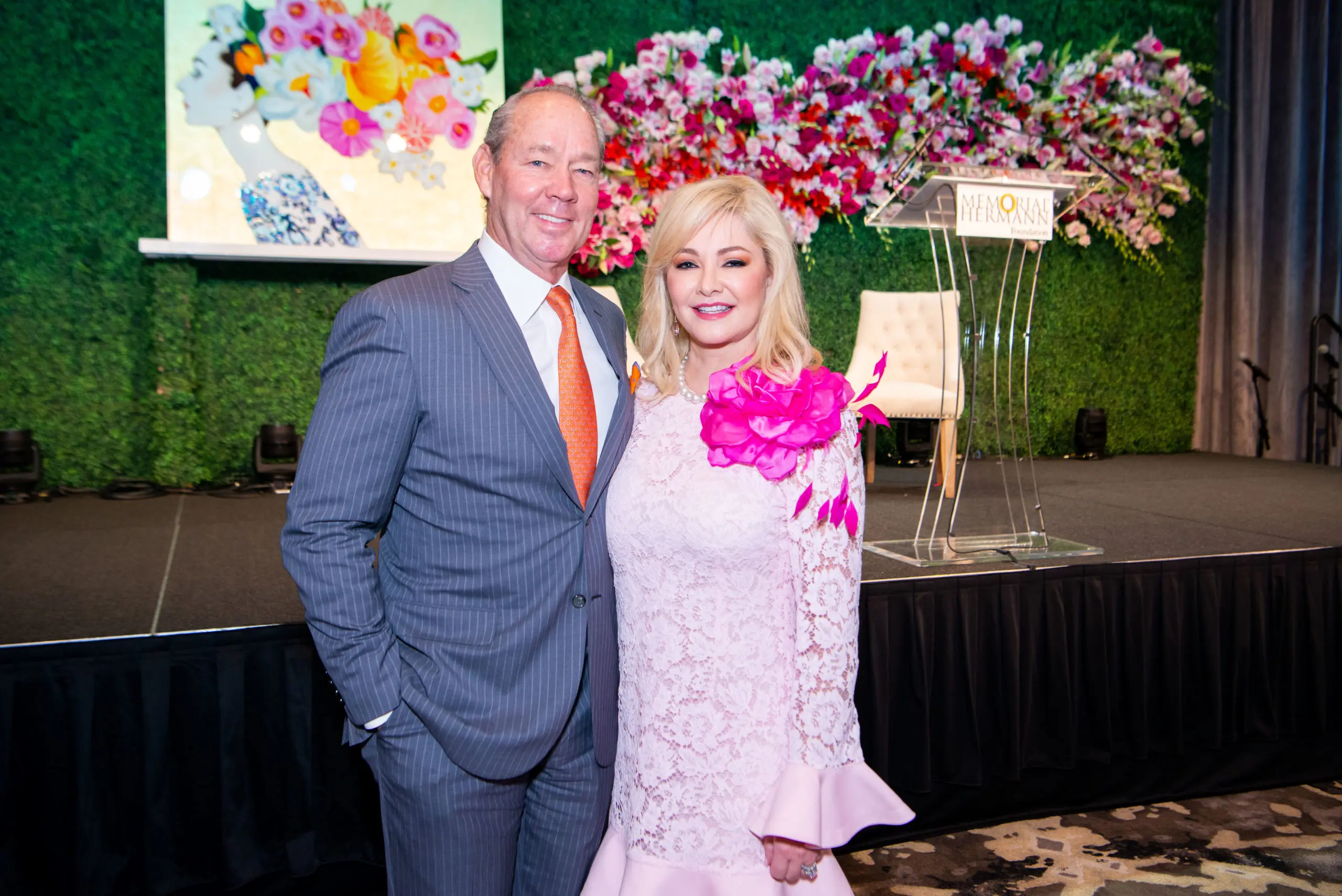 Jim & Whitney Crane at the Memorial Hermann Razzle Dazzle luncheon that Whitney co-chaired with Tenenbaum Jewelers principal Tony Brandfield.(Photo by Michelle Watson)