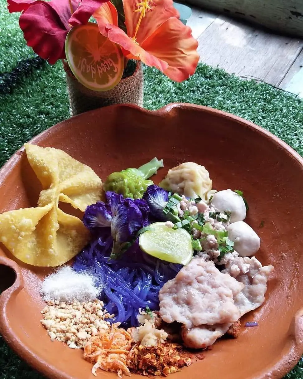 Thai herbs come together in all kinds of delicious ways. 