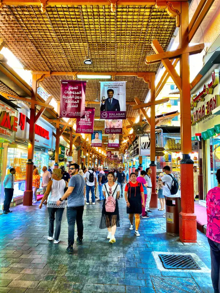 Dubai’s gold market features hundreds of gold and jewelry shops 